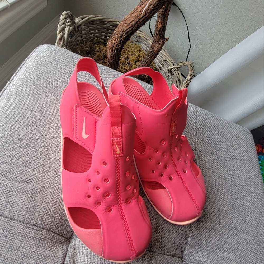 Nike Size 3 Pink